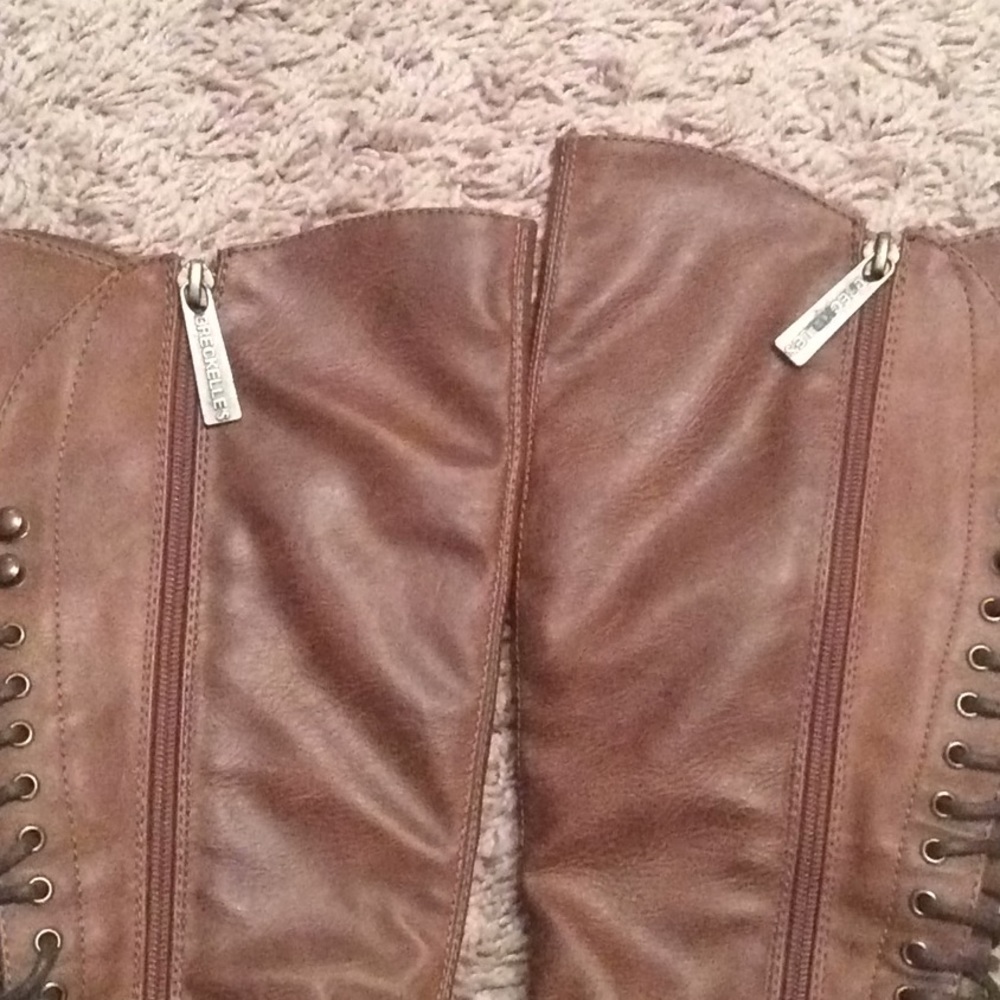 Boots - Picture 4 of 4
